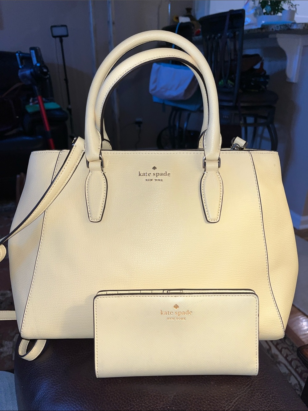 EUC Authentic Kate Spade Kristi Grain Leather Handbag with Wallet